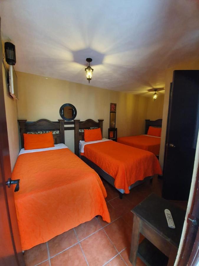 Hotel San Judas Tadeo Garden アンティグア・グアテマラ エクステリア 写真