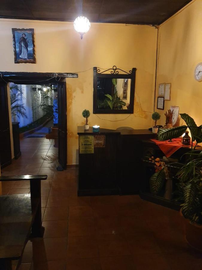 Hotel San Judas Tadeo Garden アンティグア・グアテマラ エクステリア 写真