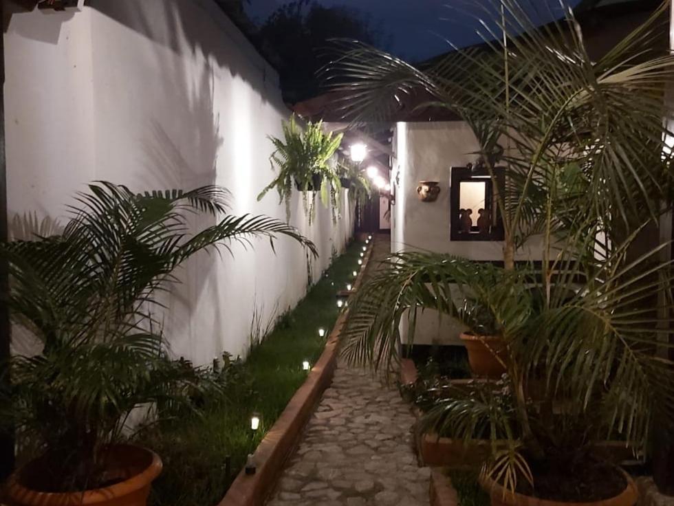 Hotel San Judas Tadeo Garden アンティグア・グアテマラ エクステリア 写真