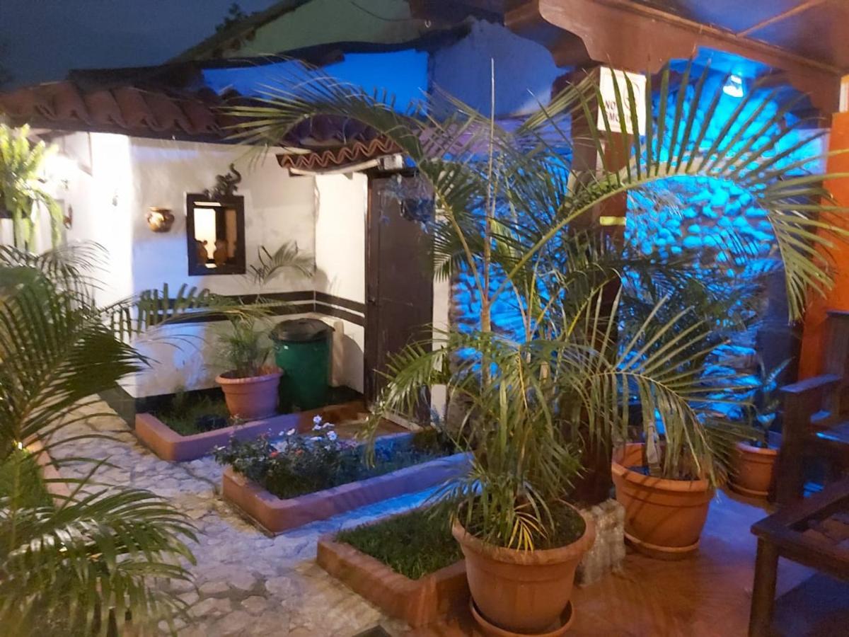 Hotel San Judas Tadeo Garden アンティグア・グアテマラ エクステリア 写真