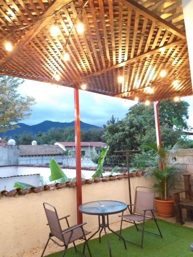 Hotel San Judas Tadeo Garden アンティグア・グアテマラ エクステリア 写真