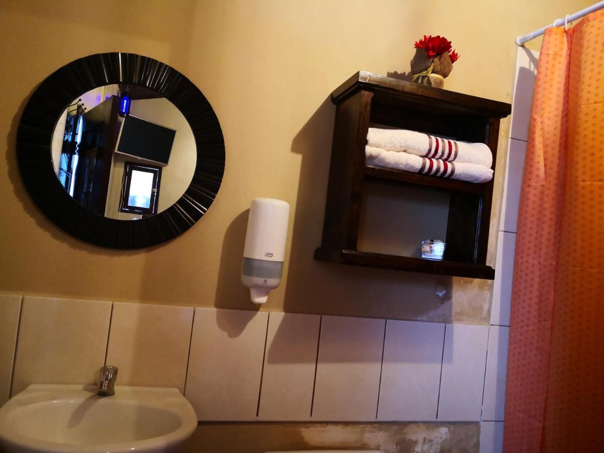 Hotel San Judas Tadeo Garden アンティグア・グアテマラ エクステリア 写真